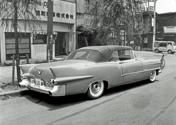 12-0c (103-46) 1955 Cadillac Eldorado Special Sport Convertible Coupe.jpg