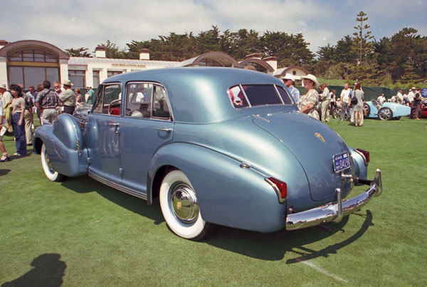 12-1c (98-32-24) 1940 Cadillac 60S Fleetwood Special Sedan.jpg