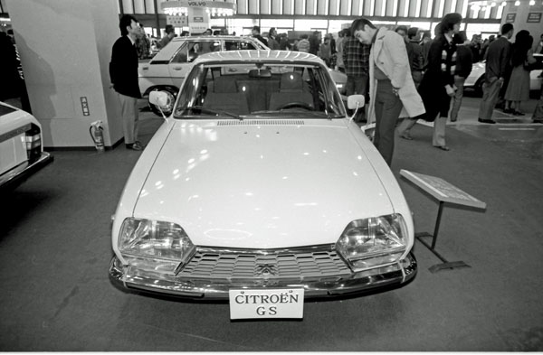 12-2a 284-21 1977 Citroen GS Club.jpg