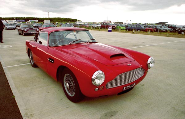 12-3a (263a) 1961 Aston Martin DB4 sr.3 Sports Saloon.jpg