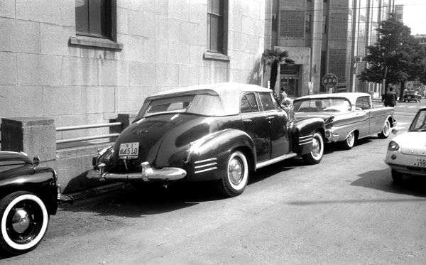 13-2d (101-03) 1941 Cadillac 62 Convertible sedan.jpg