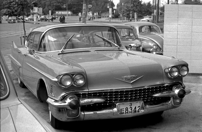13-4a (049-21) 1958 Cadillac 60special Fleetwood Haedtop Sedan.jpg