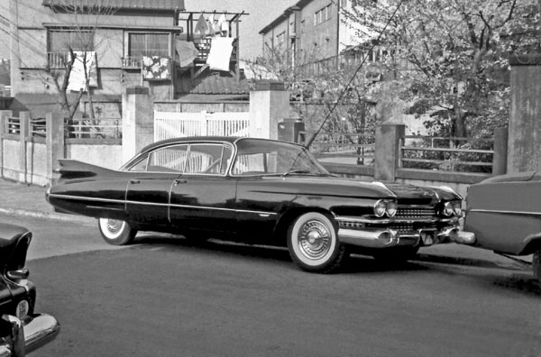 14-1a (048-38) 1959 Cadillac 62 4dr 6-window Sedan.jpg