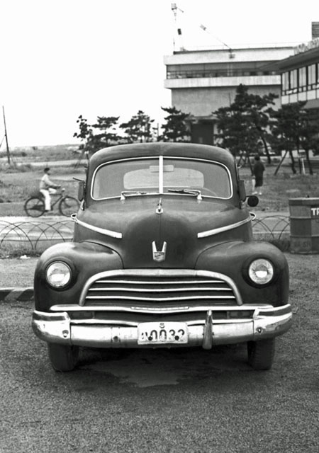 14-2 005-23 1946 Chevrolet Fleetline 4dr Sedan.jpg