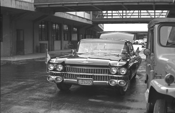 14-8a (005-29) 1959 Cadillac Fleetwood 60 Special 4dr Sedan.jpg