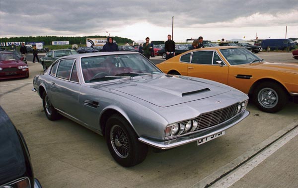 15-1a 00-38-16 1967 AstonMartin DBS.jpg