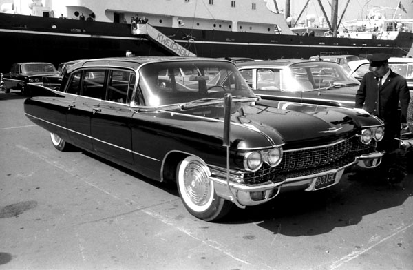 15-3a (054-36) 1960 Cadillac Fleetwood 75 Limousine.jpg