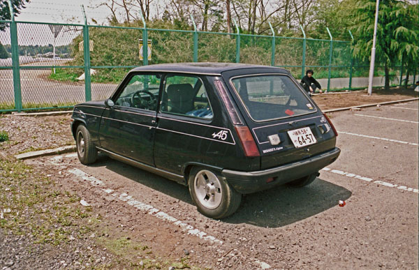 17b(85-09-22) 1976- Renault Alpine 5.jpg