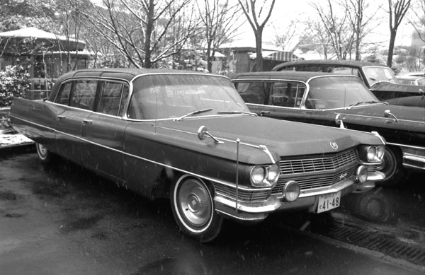 18-2a    300-09 1964 Cadillac 75 Fleetwood Limousine.jpg