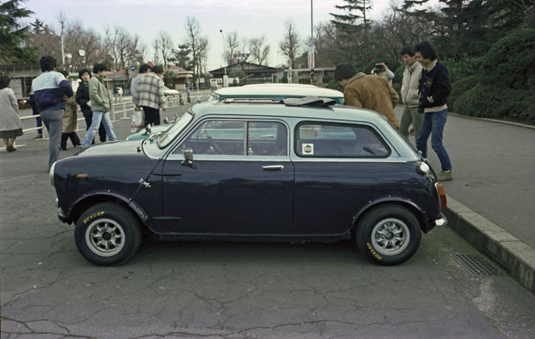 18b(82-02-12) 1969 Rob Walker Racinr Mini(CooperS).jpg