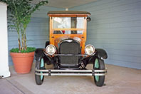 1927 (98-F05-03) 1927 Chevrolet Station Wagonのコピー.jpg