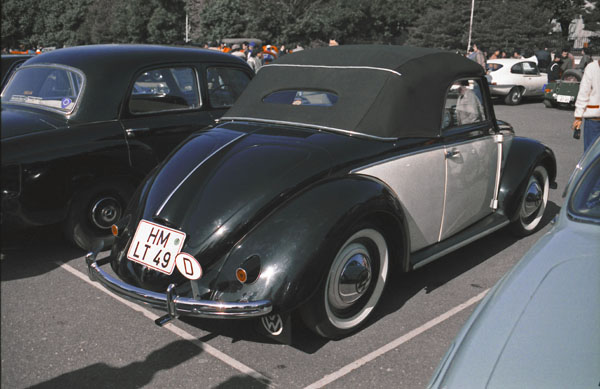 21b(84-05-07) 1949 VW Hebmuller Cabriolet.jpg