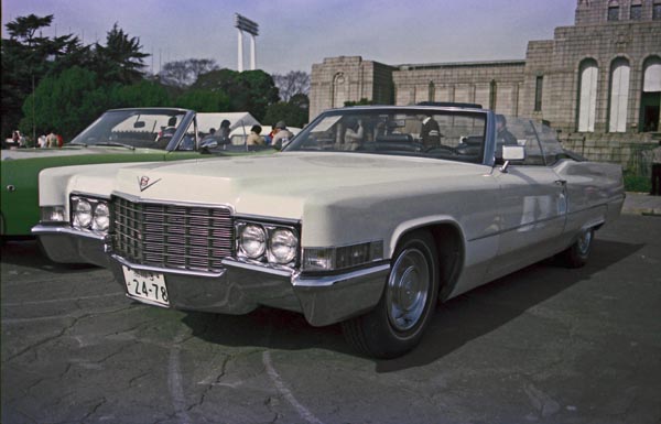 22-1a  (82-04-09)b 1969 Cadillac Convertible DeVille.jpg