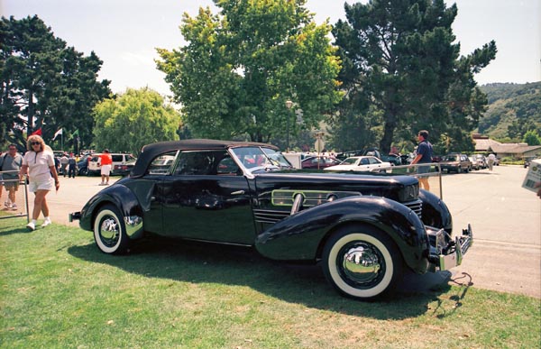 23-2b2 (98-15-25) 1937 Cord Model 812 Supercharged Phaeton.jpg