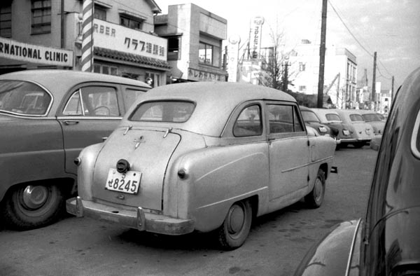 24-2b (053-11) 1951-52 Crosley Standerdline(CD) 2dr Sedan.jpg