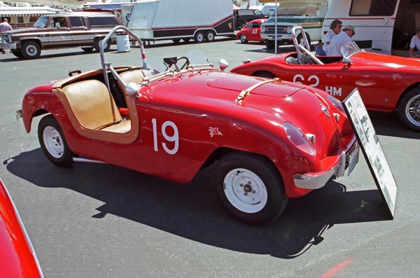 26-1b (98-03-14) 1951 Crosley HotShot.jpg