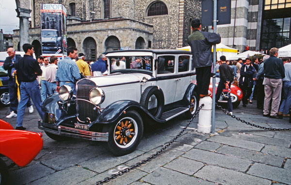 29-01a (97-18-18)b 1929 Chrysler Series75 4dr Sedan.jpg