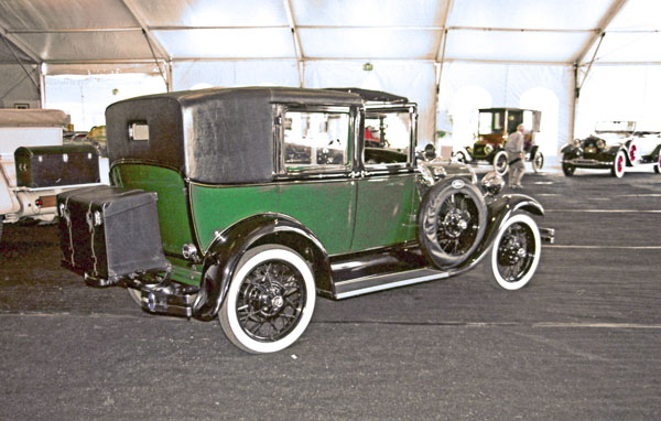 29-2b (95-28-05) 1929 Ford Model A town Car.jpg