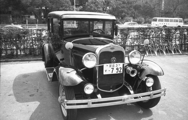 30-4b 234-14 1930Ford Model A Toudor Sedan.jpg