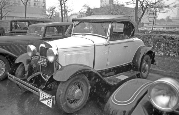 30-7b 298-22 1930 Ford Model A Standard Roadster.jpg