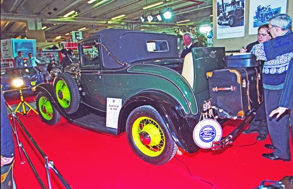 32-4b (03-09-09) 1932 Ford V8 Sports Coupe.jpg