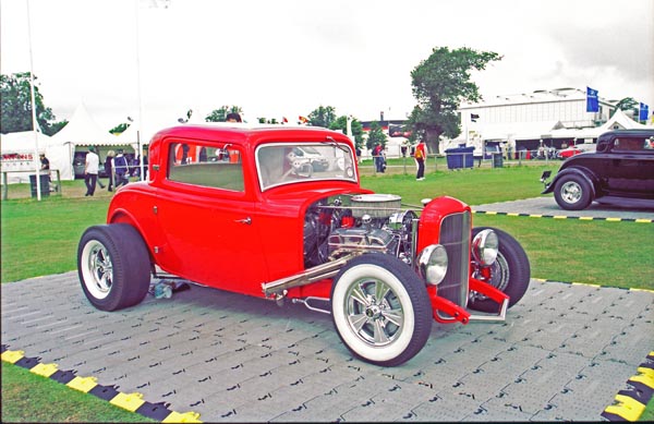 32-6g (04-18-01) 1932 Ford ThreeWindow Coupe.jpg