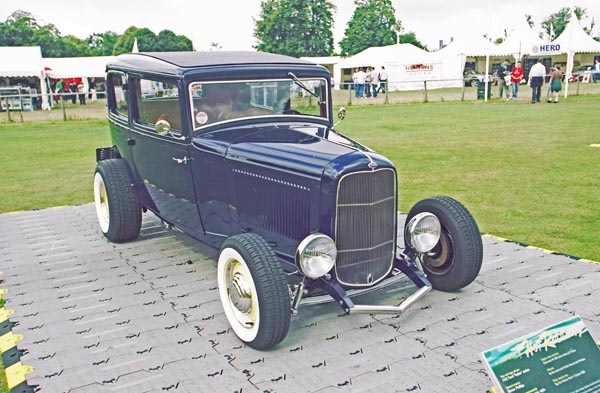 32-6h (04-18-03) 1932 Ford Tudor Sedan.jpg