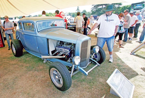 32-6j 10-07-03_0386 1932 Ford Model B Littie Deuce Coupe.JPG