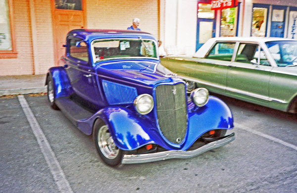 33-2a (98-F11-01) 1933 Ford DeLuxe 3Window Coupe.jpg