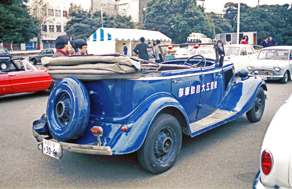 34-1c (85-02B-08) 1934 Ford DeLuxe Phaeton.jpg