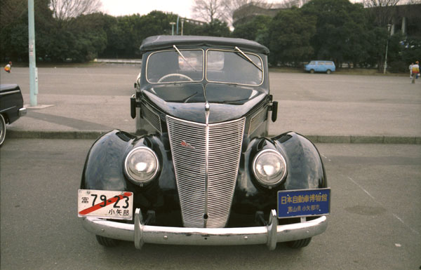 37-1b (85-01B-05) 1937 Ford V8 Convertible Sedan.jpg