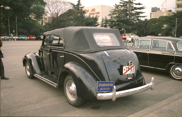 37-1d (85-01B-08) 1937 Ford V8 Convertible Sedan.jpg