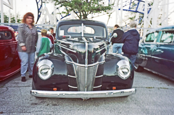 40-2a (98-F11-21) 1940 Ford DeLuxe 5Window Coupe.jpg