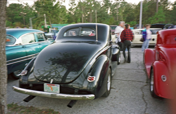 40-2b (98-F11-22) 1940 DeLuxe 5Window Coupe.jpg