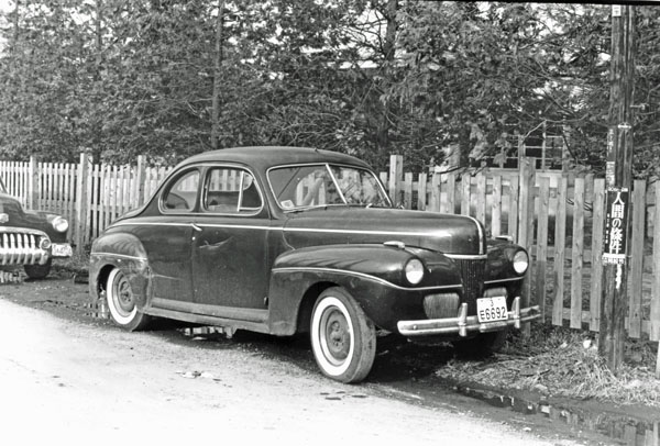 41-1b (033-07) 1941 Ford Super Delux 2dr. 5window Coupe.jpg