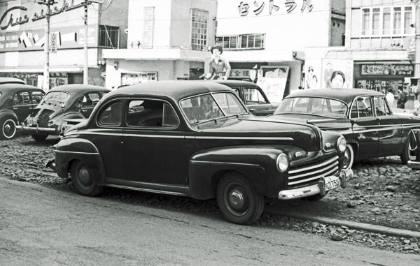 46-1a(097-16) 1946 Ford Super Deluxe 2dr Coupe Sedan.jpg