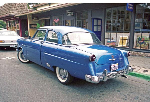 53-3b (04-41-04) 1953 Ford Mainline 2-Door Sedan.jpg