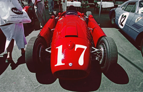 55-1a (04-58-10) 1955 Lancia D50A（1956年からLancua-Ferrariとなる）.jpg