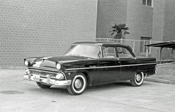 55-3a 017-28 1955 Ford Customline Fordor Sedan.JPG