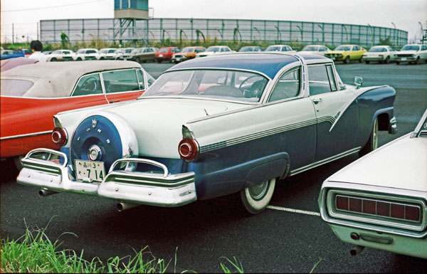 56-3c (81-07b-15) 1956 Ford Fairlane Crown Victoria.jpg