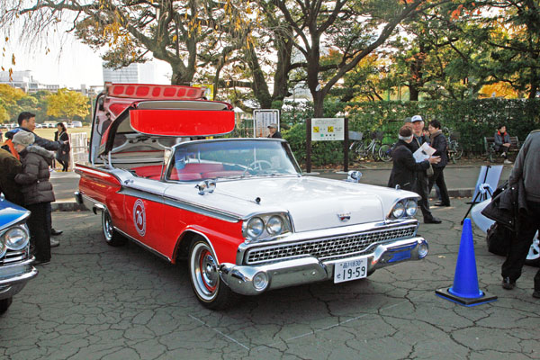 59-4a 10-11-27_351 1959 Ford Fairlane500 Skyliner.JPG