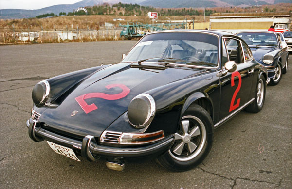 71(80-12-27) 1971 Porsche 911S Coupe (D series).jpg