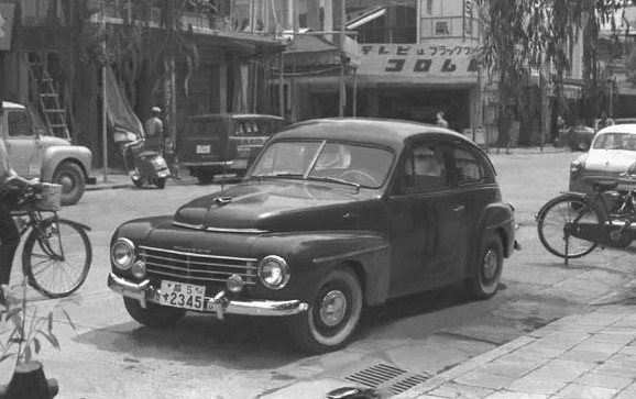 No.6b 1953-54 Volvo PV 444E (修正後）.jpg